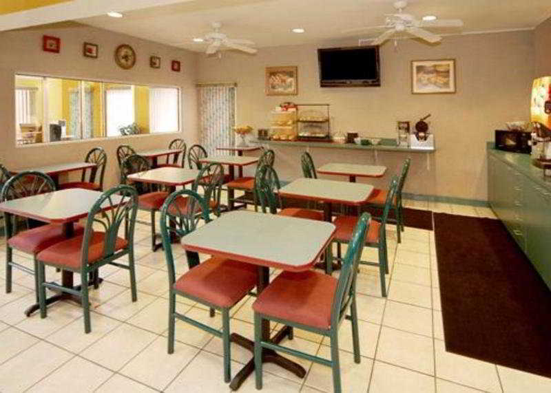 Studio 6 Pensacola, Fl - West I-10 Ferry Pass Restaurant photo